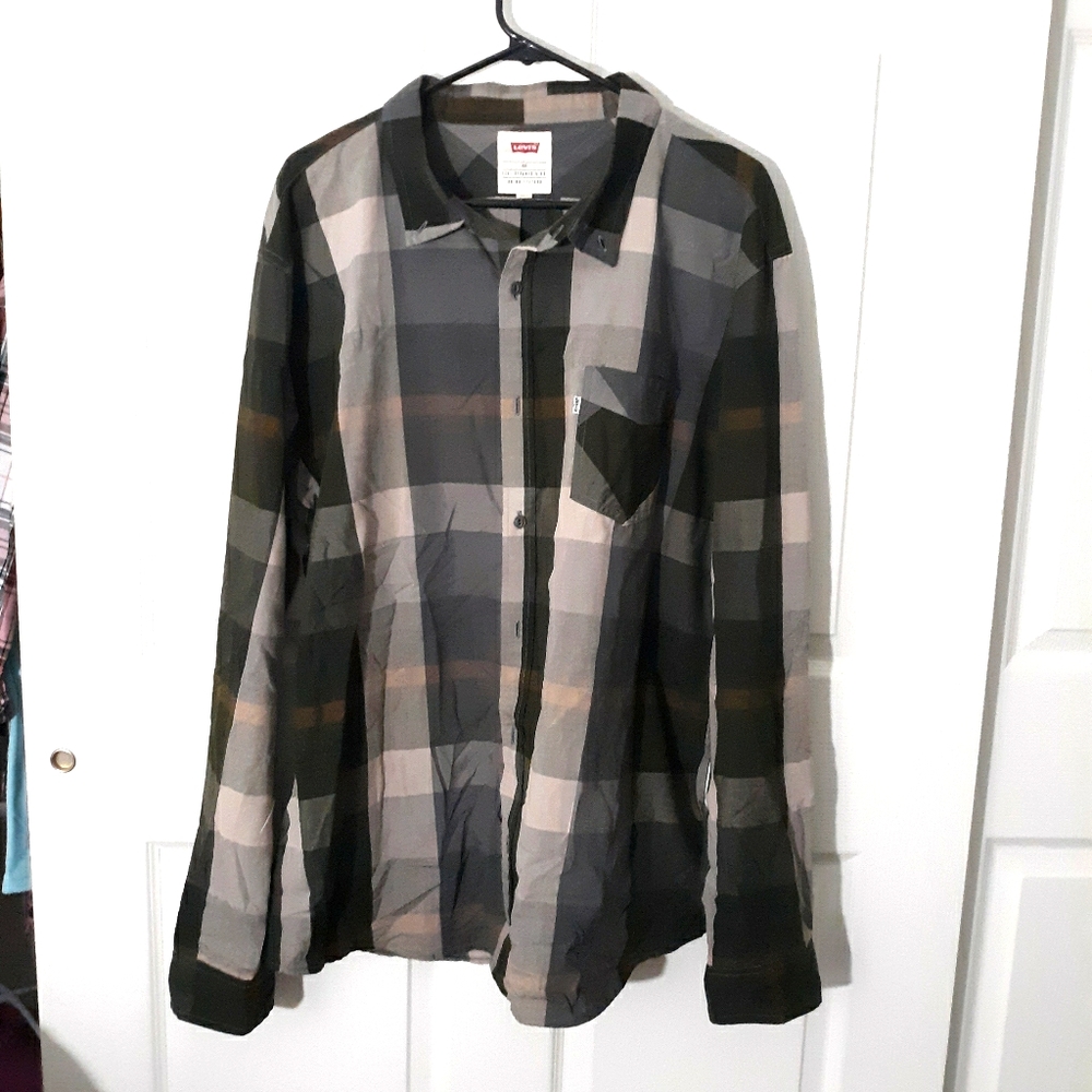 Levi button down shirt